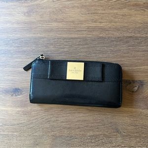 Kate Spade Nisha Primose Hill Gold and Black Bow Wallet